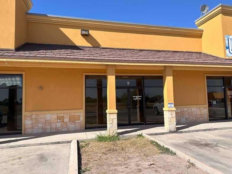 More Photos Of , Edinburg Storefront For Lease