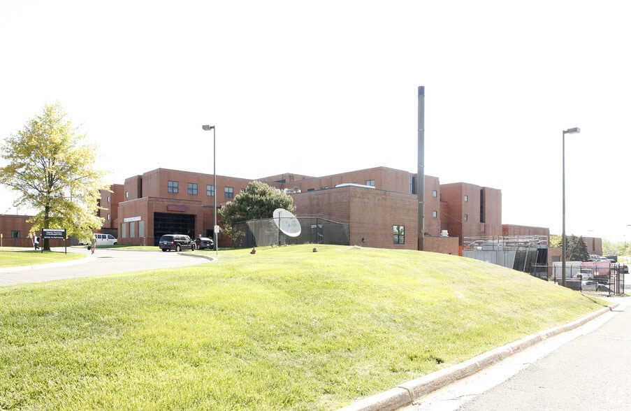 More Photos Of 5555 Conner St, Detroit Medical For Lease