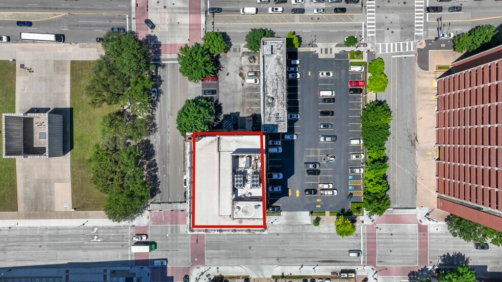 More Photos Of 701 Commerce St, Dallas Office For Sale
