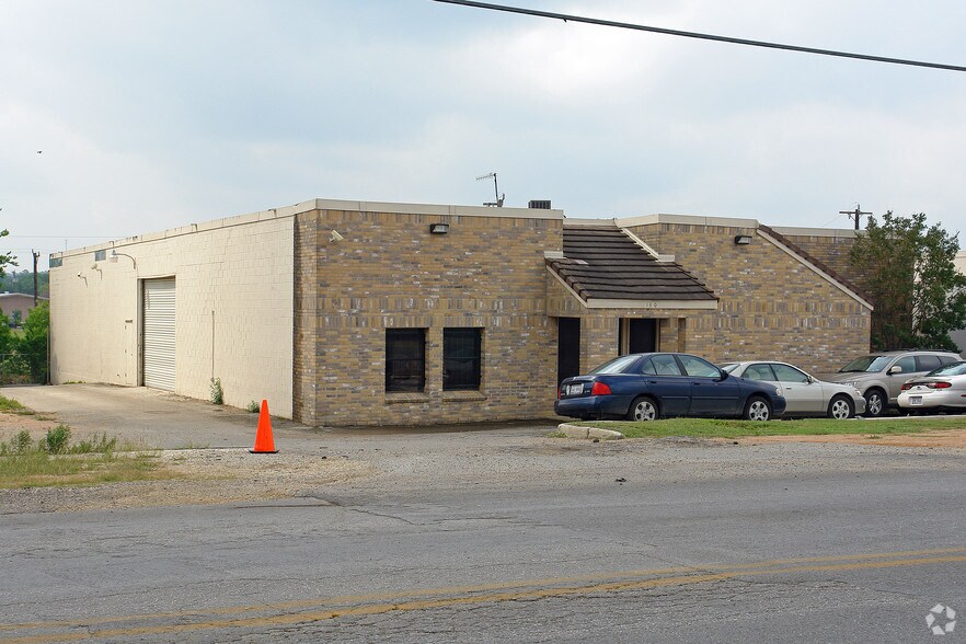 More Photos Of 13726-13730 Lookout Rd, San Antonio Light Distribution For Lease