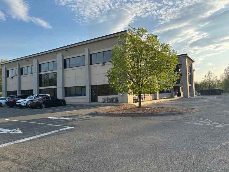 More Photos Of 265 Benton Dr, East Longmeadow Medical For Lease