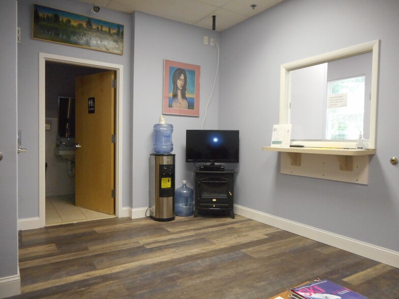 More Photos Of 504 Hamburg Tpke, Wayne Medical For Sale