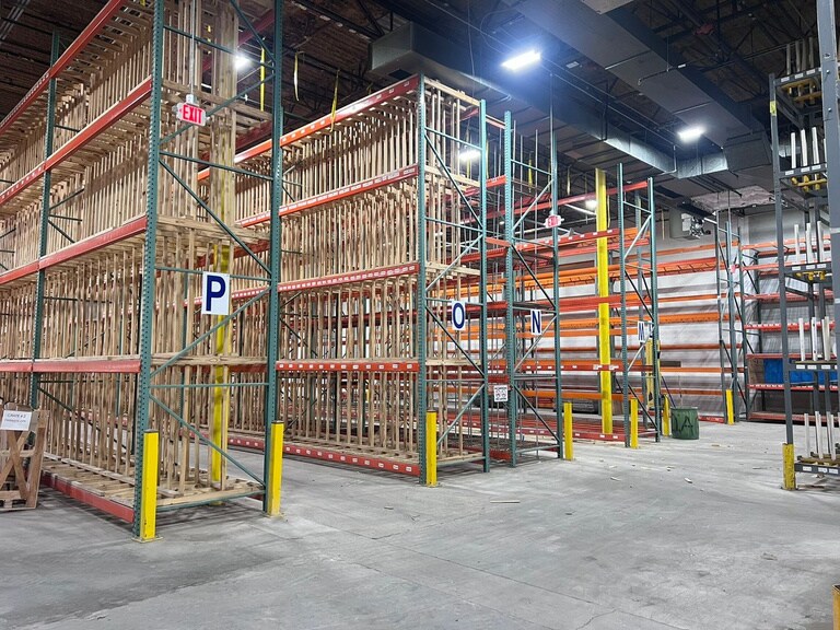 More Photos Of 100-110 Midland Ave, Port Chester Warehouse For Lease