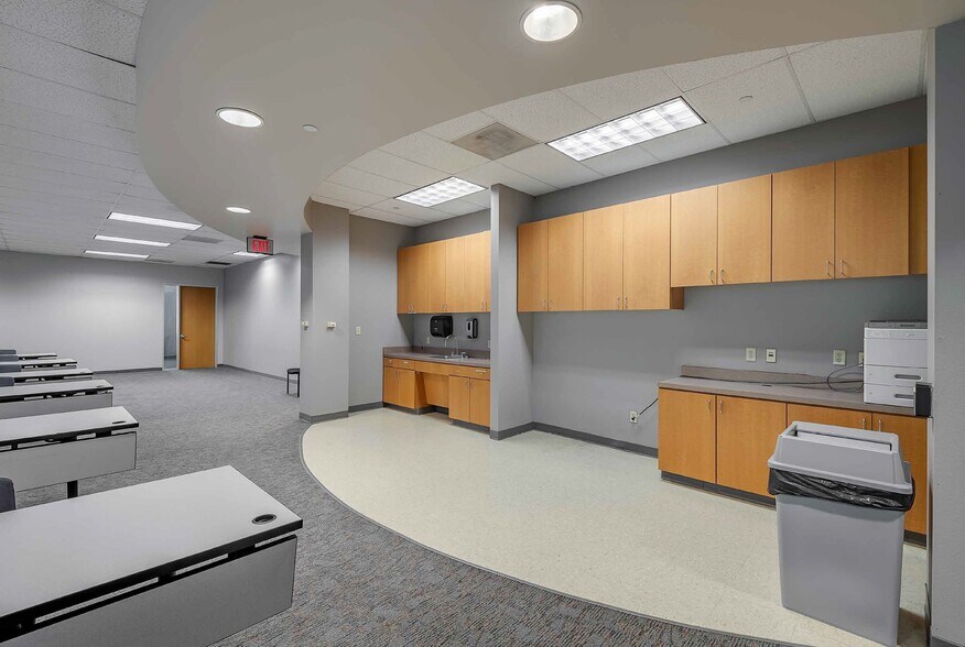 More Photos Of 1025 S Central Expy, Allen Office For Sale