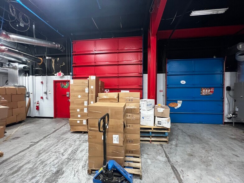 More Photos Of 885 Tallevast Rd, Sarasota Manufacturing For Lease