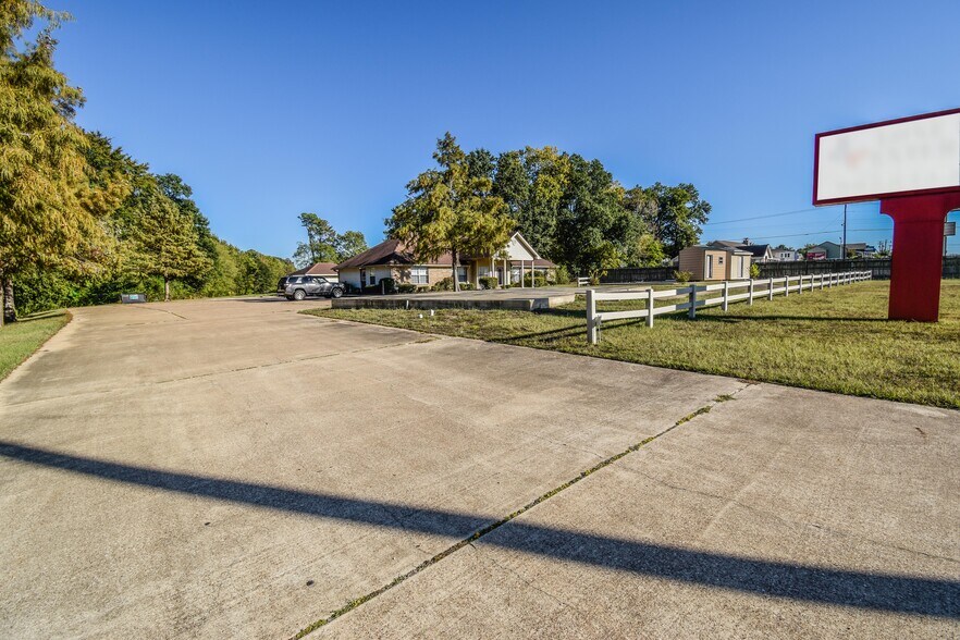 More Photos Of 511 N Northeast Loop 323, Tyler Office Residential For Lease