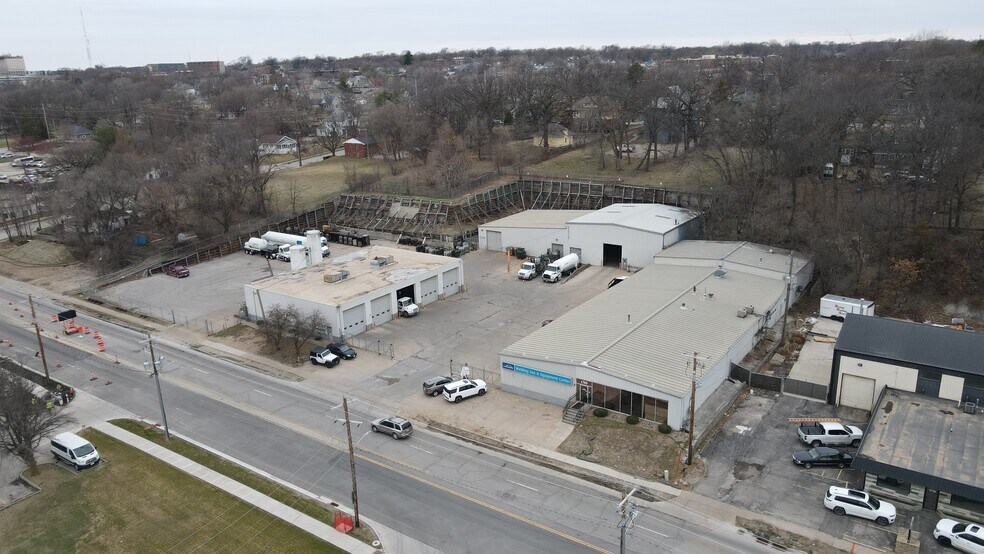 More Photos Of 1700 2nd Ave, Des Moines Warehouse For Sale