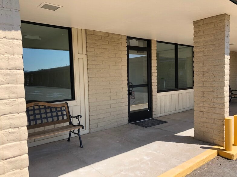 More Photos Of 1003 Division St, Prescott Medical For Lease