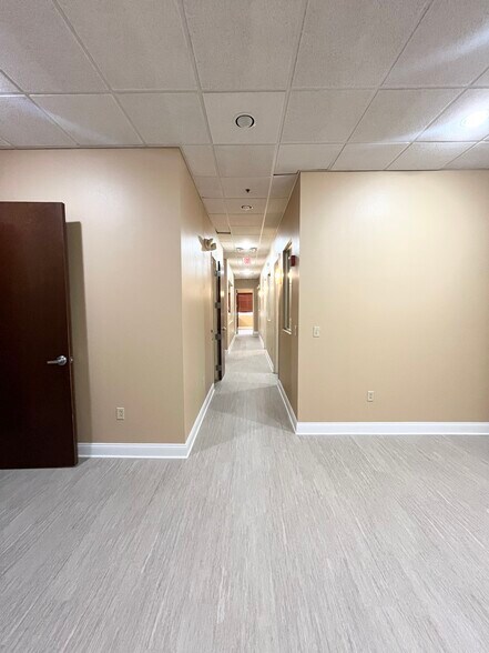 More Photos Of 6000 Turkey Lake Rd, Orlando Medical For Lease