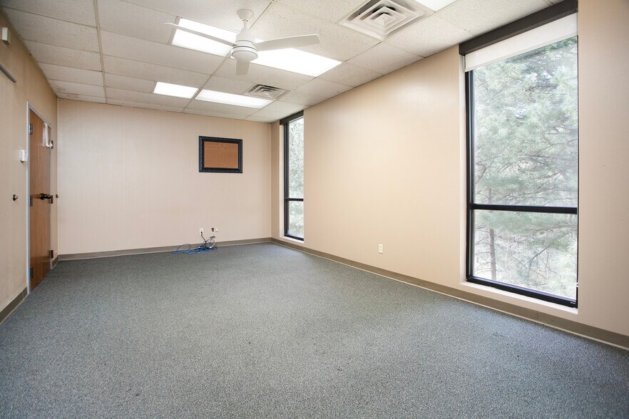 More Photos Of 9846 State Highway 31 E, Tyler Medical For Sale