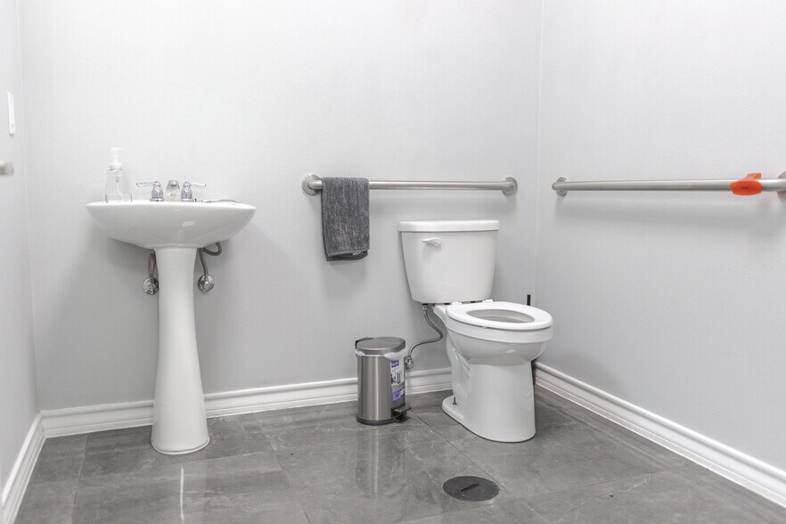 More Photos Of 119 North America Rd, Laredo Land For Sale