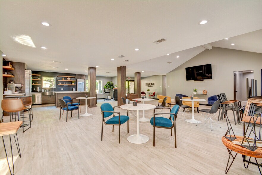 More Photos Of 26615 Oak Ridge Dr, The Woodlands Office For Lease