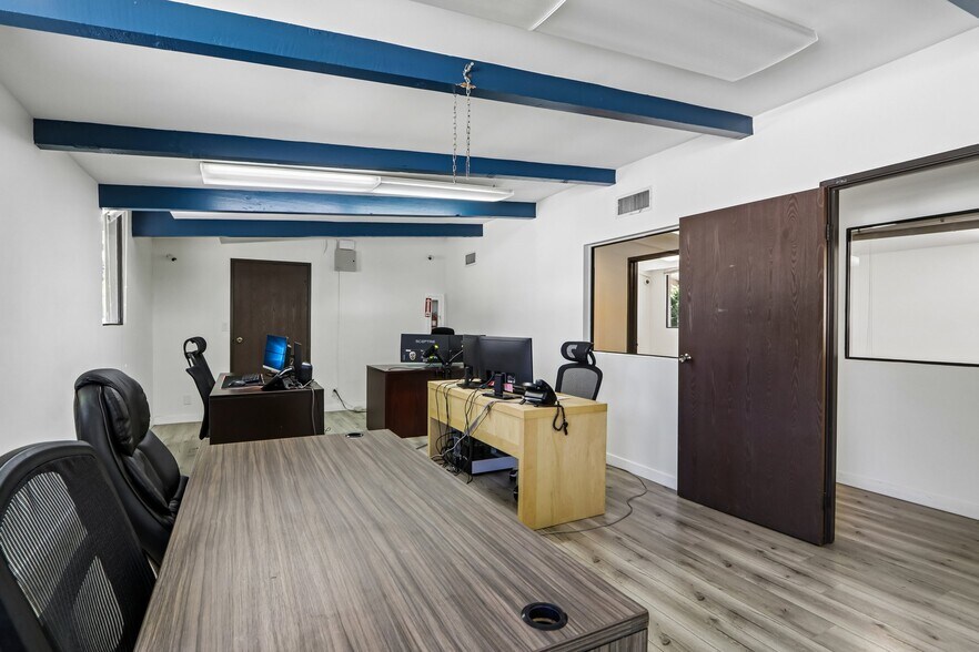 More Photos Of 11100 Sheldon St, Sun Valley Office Residential For Sale