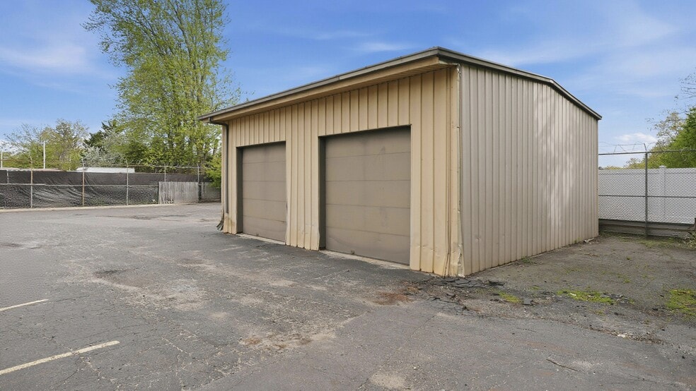 More Photos Of 123 Stewart Ave, Hicksville Medical For Sale