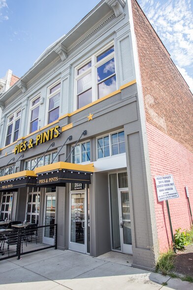 More Photos Of 2035 W Broad St, Richmond Storefront Retail Office For Lease