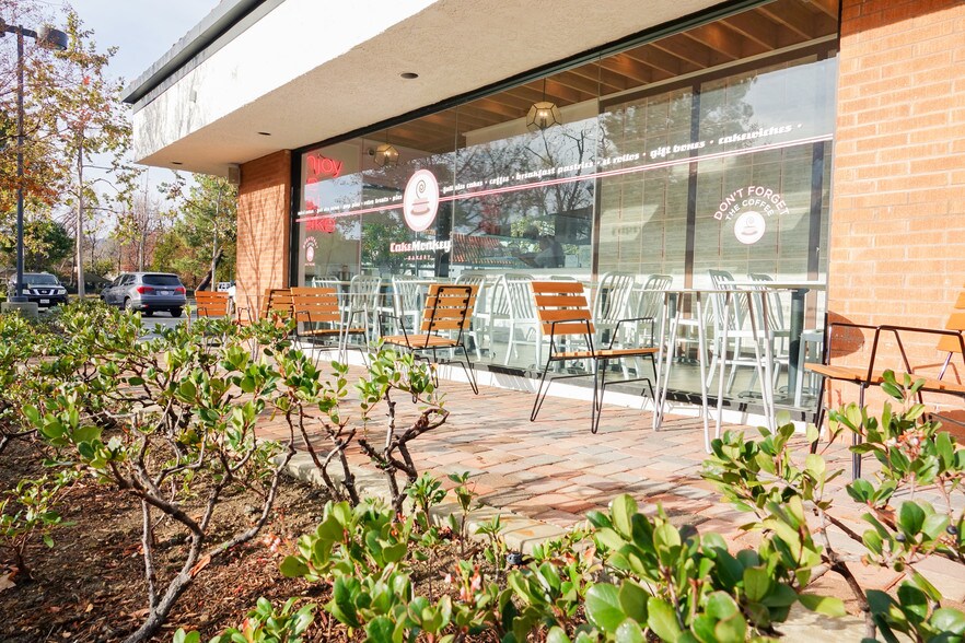 Primary Photo Of 2801-2805 Agoura Rd, Westlake Village Freestanding For Lease