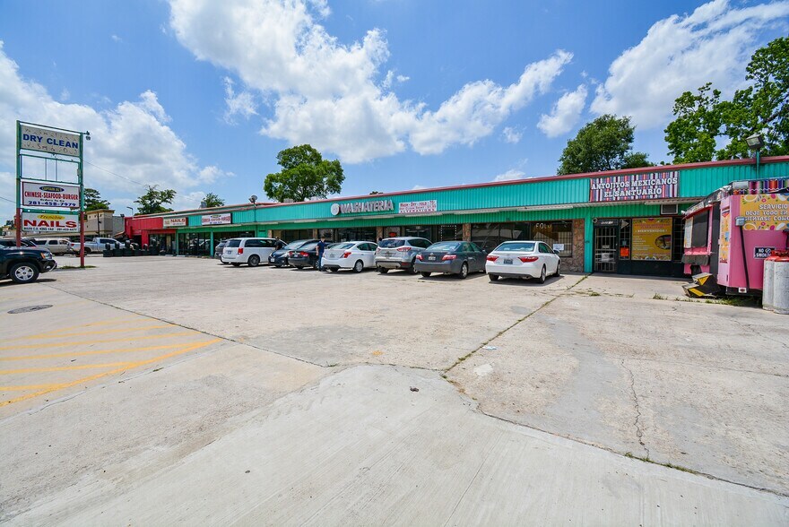 More Photos Of 8529 C.E. King Pky, Houston Unknown For Lease