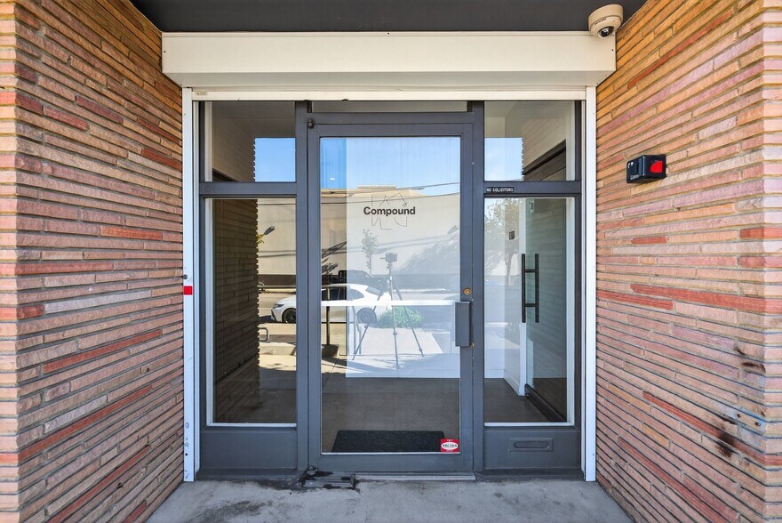 More Photos Of 1322-1326 Obispo Ave, Long Beach Warehouse For Lease