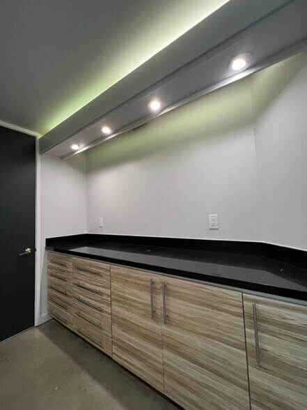 More Photos Of 721 NE 3rd Ave, Fort Lauderdale Office For Lease
