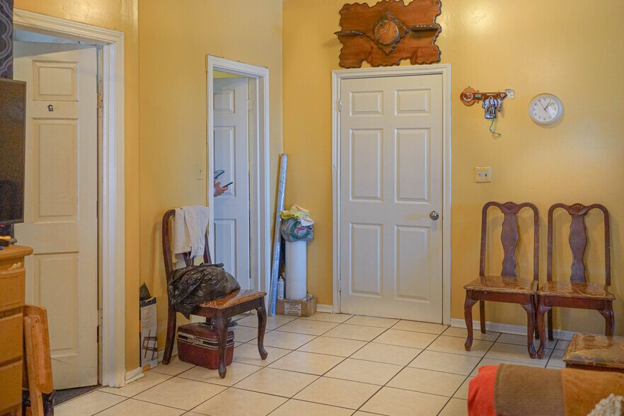 More Photos Of 4529-4533 S Vermont Ave, Los Angeles Storefront Retail Residential For Sale