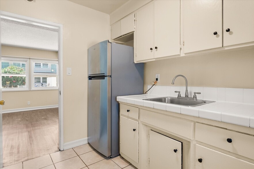 More Photos Of 10600 S Inglewood Ave, Inglewood Apartments For Sale