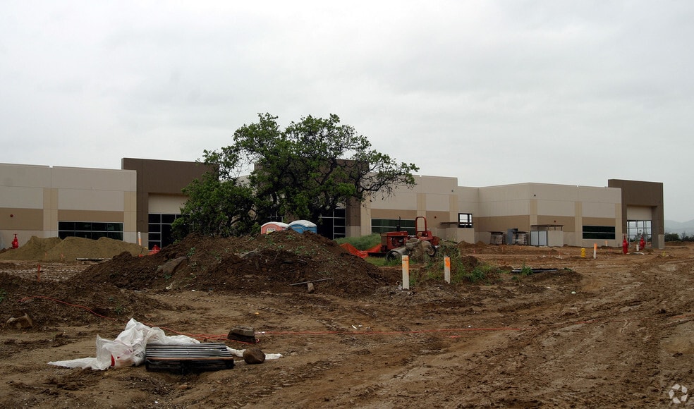 More Photos Of 4115 Guardian St, Simi Valley Office For Lease