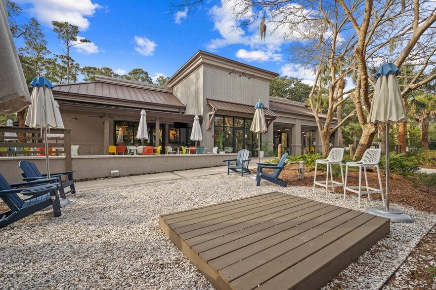 More Photos Of 14 Folly Field Rd, Hilton Head Island Restaurant For Sale