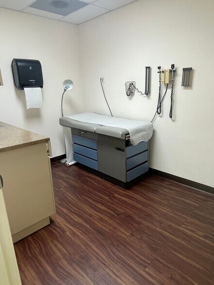 More Photos Of 7061 Cypress Rd, Plantation Medical For Lease