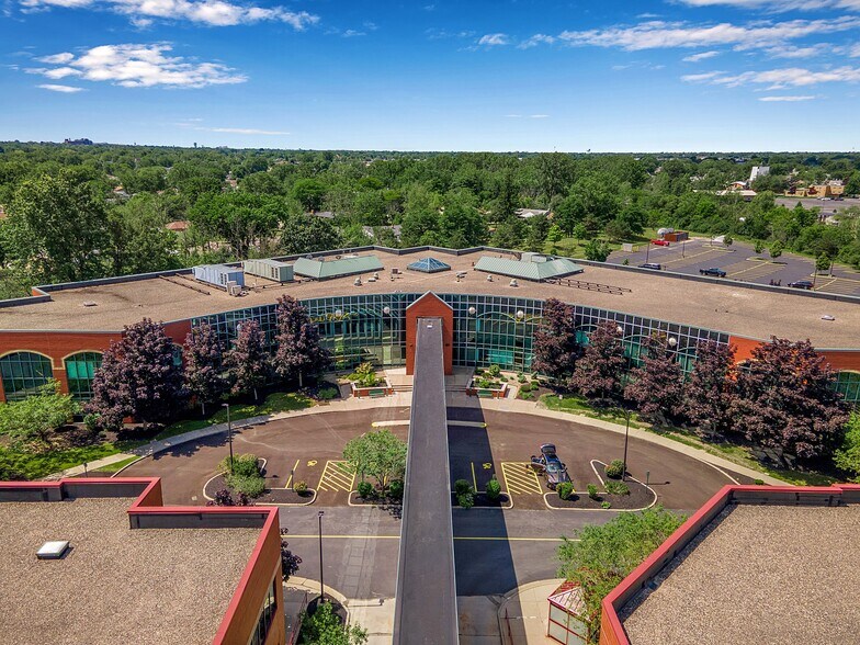 More Photos Of 100 Corporate Pky, Amherst Unknown For Lease