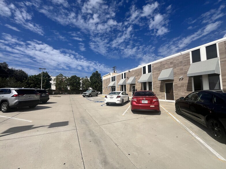 More Photos Of 905 S A St, Oxnard Medical For Lease