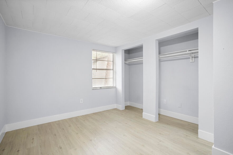 More Photos Of 12703 N 15th St, Tampa Apartments For Sale