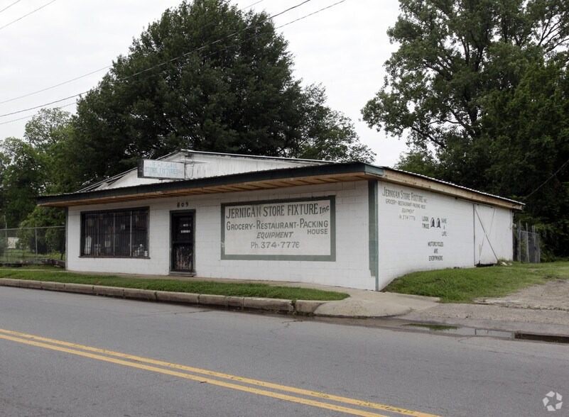 More Photos Of 809 E Washington Ave, North Little Rock Freestanding For Sale