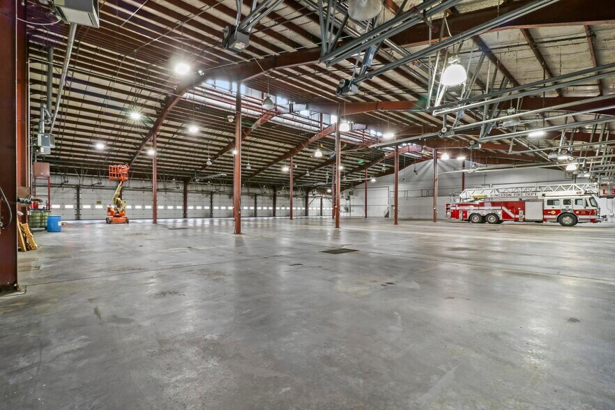 More Photos Of 315 Northampton St, Kingston Industrial For Sale
