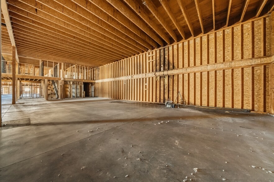 More Photos Of 189 Arden Dr, Belgrade Industrial For Lease