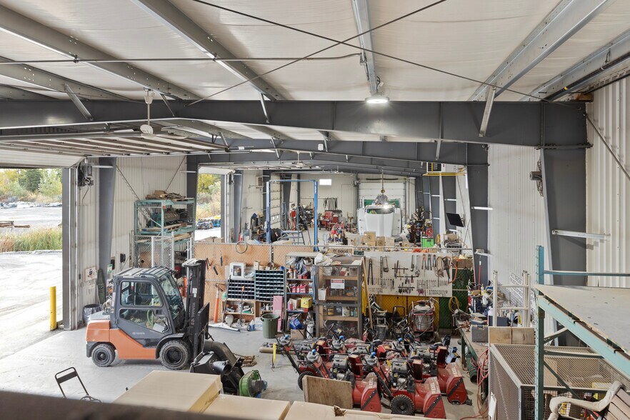 More Photos Of 143 Walgreen Rd, Ottawa Warehouse For Sale