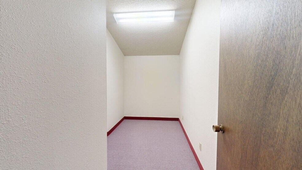 More Photos Of 11 E Airport Rd, Billings Office For Sale