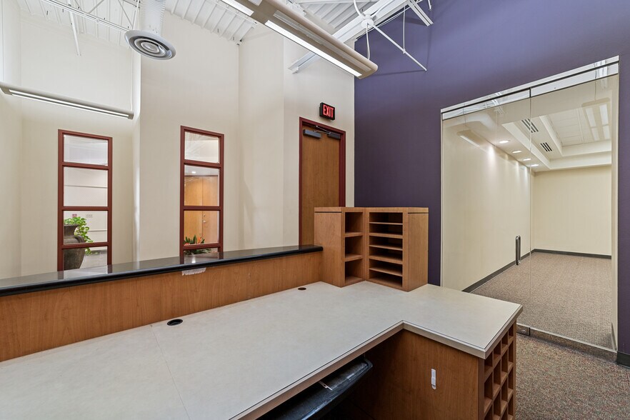 More Photos Of 12950 Country Pky, San Antonio Office For Lease