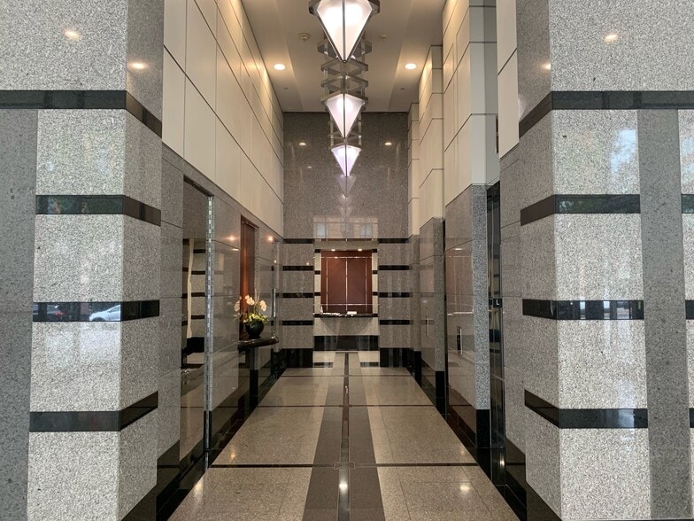 More Photos Of 2100 3rd Ave N, Birmingham Office For Lease