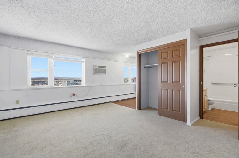 More Photos Of 300 E Collins Dr, Casper Apartments For Sale