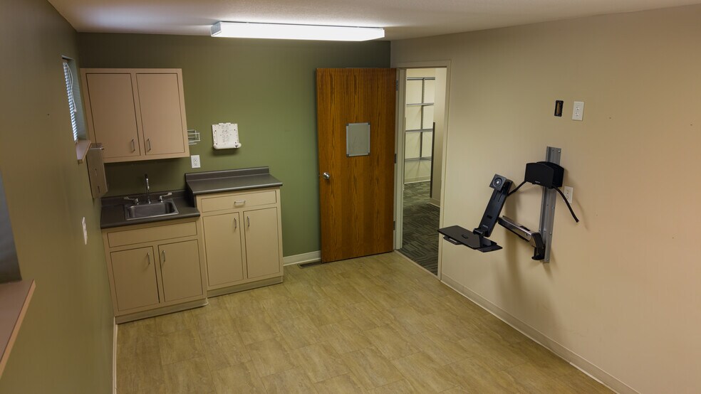 More Photos Of 2341 W Lincoln Rd, Kokomo Healthcare For Sale