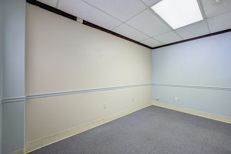 More Photos Of 9650 Santiago Rd, Columbia Medical For Sale