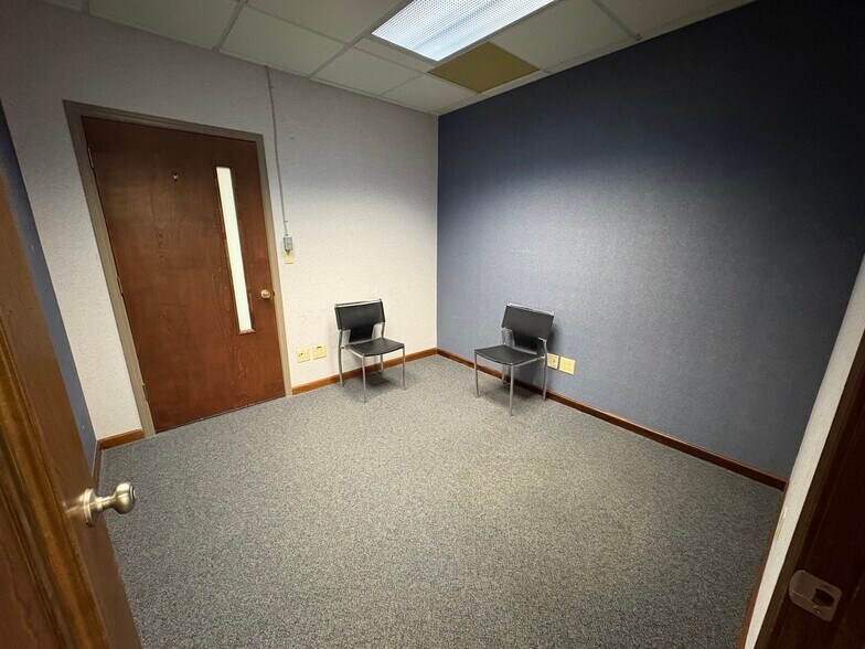 More Photos Of 1201 Cumberland Ave, West Lafayette Office For Lease