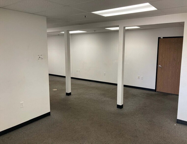 More Photos Of 1437-1463 Fayette St, El Cajon Warehouse For Lease