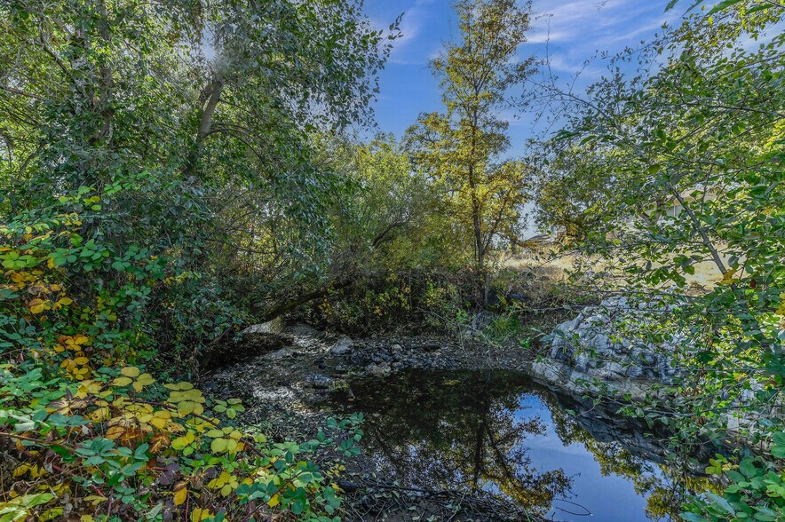 More Photos Of 206 Main St, Murphys Land For Sale