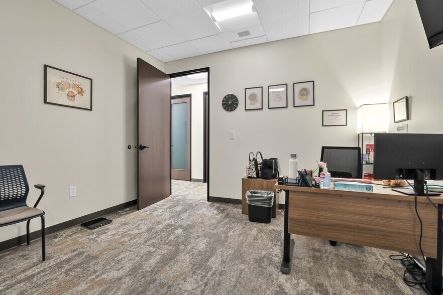 More Photos Of 8701 Menchaca Rd, Austin Medical For Sale