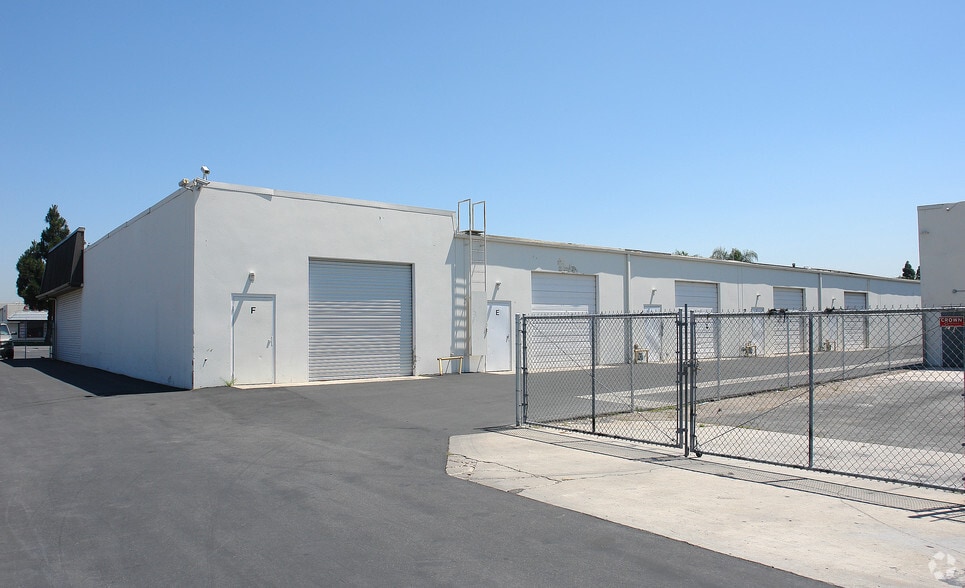 More Photos Of 1300 E Edinger Ave, Santa Ana Freestanding For Lease
