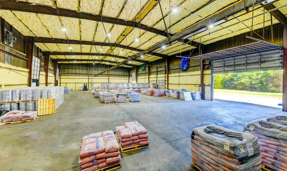 Primary Photo Of 819 Industrial Rd, Centerville Manufacturing For Sale