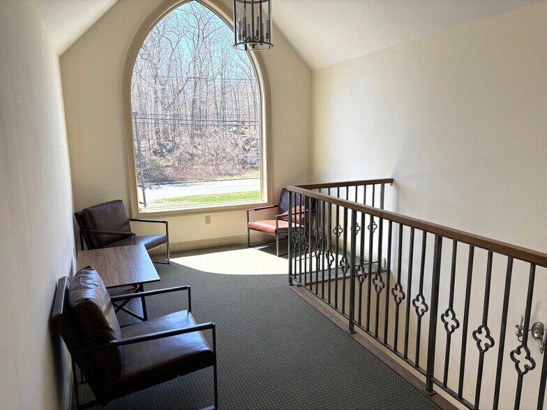 More Photos Of 1369 Southford Rd, Southbury General Retail For Sale