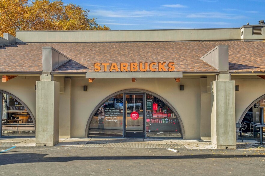 More Photos Of 321 Hartz Ave, Danville General Retail For Sale