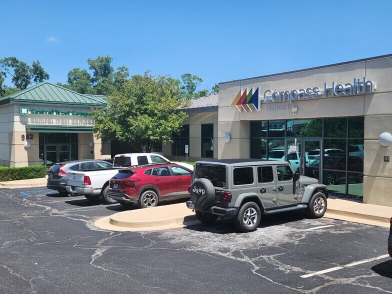 More Photos Of 982 Parkside Village Ln, Osage Beach Medical For Sale